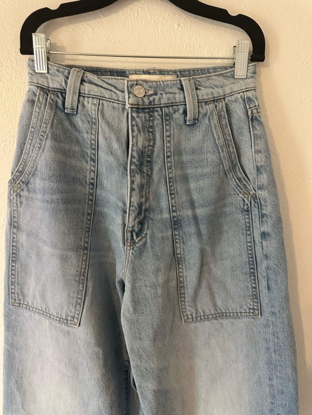Mother The Quartet Breaker Skimp Jeans in I'm With The Band
Size 24​ - Picture 6 of 11